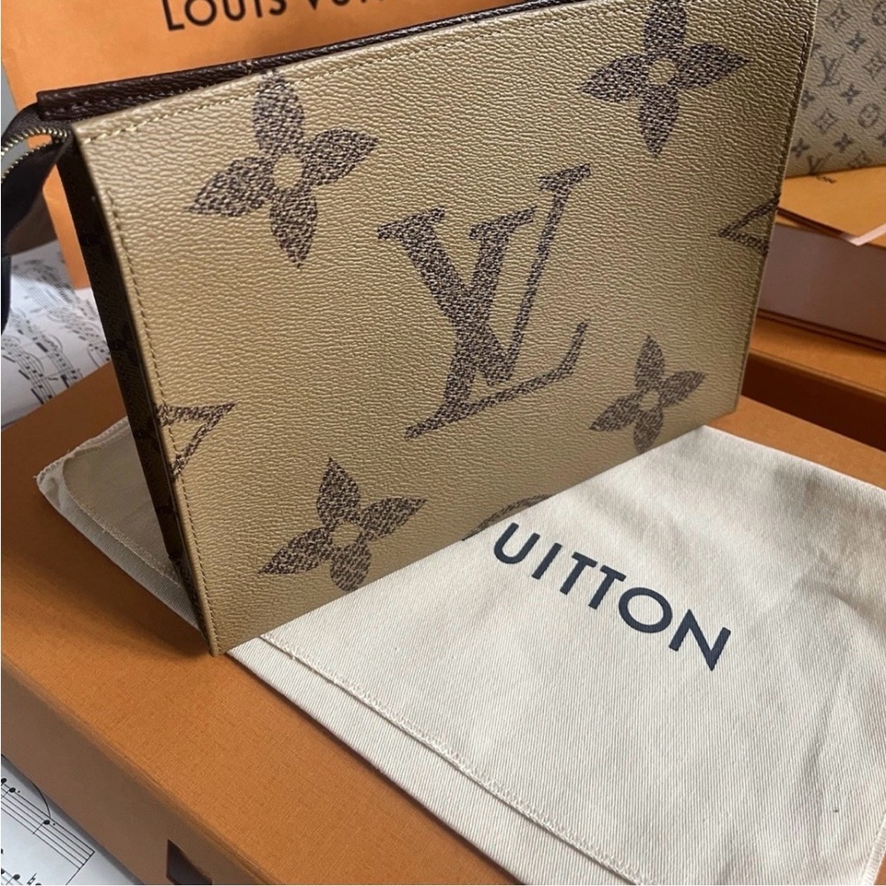 Louis Vuitton Reverse Monogram Toiletry 26